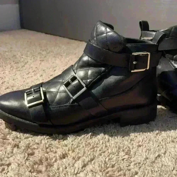 Black Boots- 37EU - 6.5 US - Picture 2 of 4